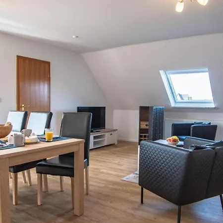 Apartment Alter Duhner Weg Whg 3 *